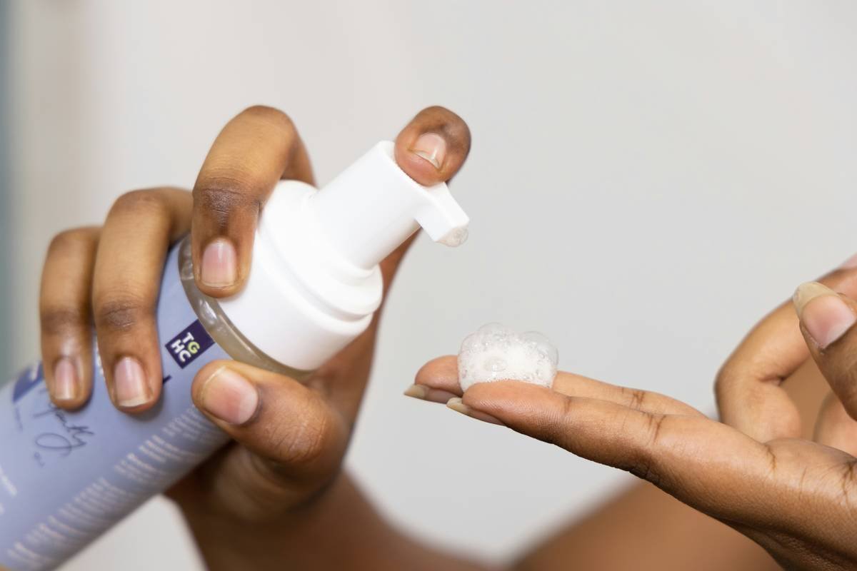 A soothing skincare routine starts with the appropriate cleanser. A foam face wash for sensitive skin provides a light, cushiony lather that cleanses without overwhelming delicate skin. Its airy texture glides smoothly, assisting in the removal of daily impurities while reducing rubbing and discomfort. Learn more: https://thegoodhygiene.com/products/the-good-apple-amino-foam-face-wash-for-sensitive-skin